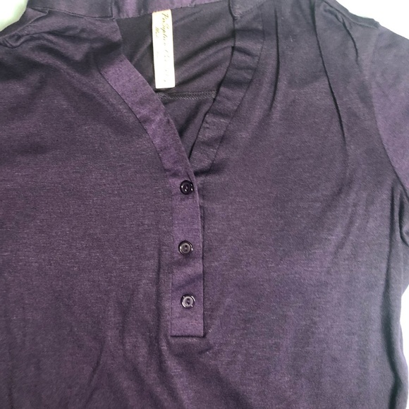 💜 Purple/Violet Button Up Blouse 💜 - Picture 3 of 4